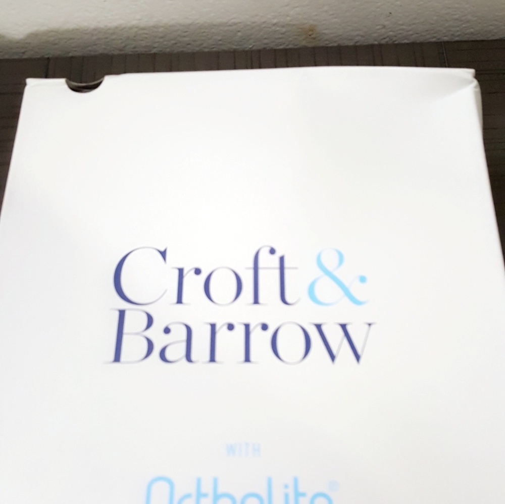 Sandals - Picture 2 of 2